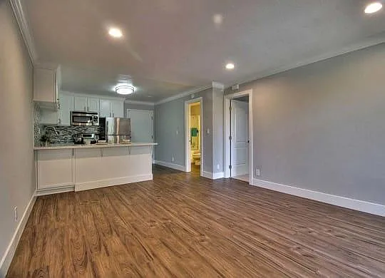 The Luxe Apartments — Photo 17