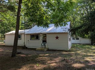 3821 S Townline Rd, Prudenville, MI 48651