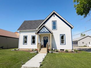 102 N Cedar St, Horicon, WI 53032