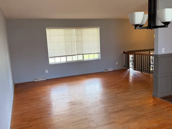 4492 Ambridge Ln, Sugarcreek Township, OH 45459