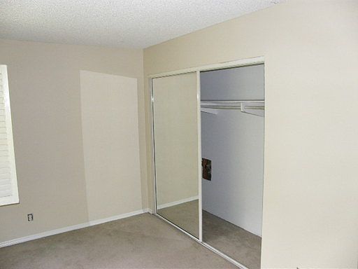 4th image of 330 Travelodge Dr