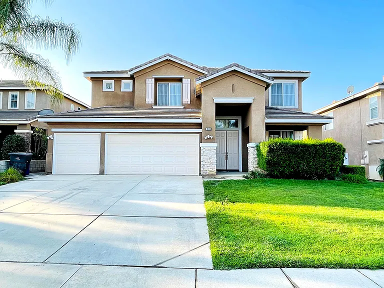 19355 Norwich Dr — Photo 1