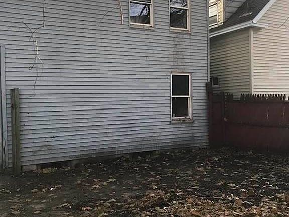 2nd image of 24 Jewett St