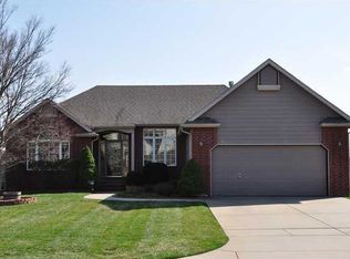 819 N Crest Ct, Wichita, KS 67206