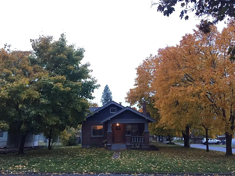 3225 W Providence Ave — Photo 5
