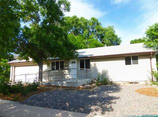 2025 Carmel Dr, Colorado Springs, CO 80910