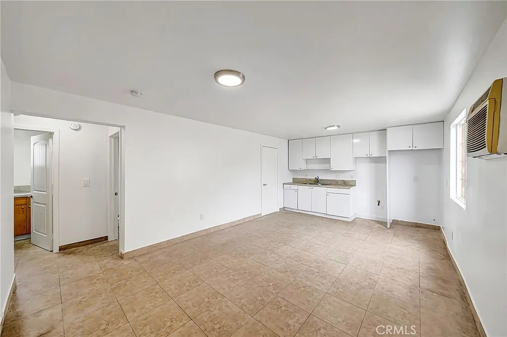 1 bed, 650 sqft, $1,800 — Photo 4