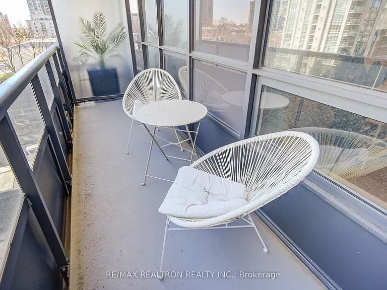 2 Anndale Dr #407 — Photo 32