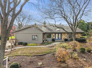 6341 Briarcliff Ln, Middleton, WI 53562