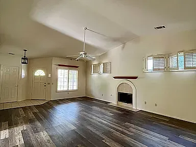 2 bed, 1392 sqft, $3,190 — Photo 2