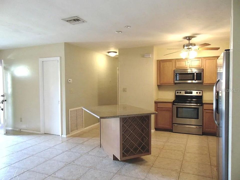 1st image of 1600 74th Ave N