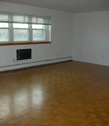 Building Photo - 49 Summer St #2B