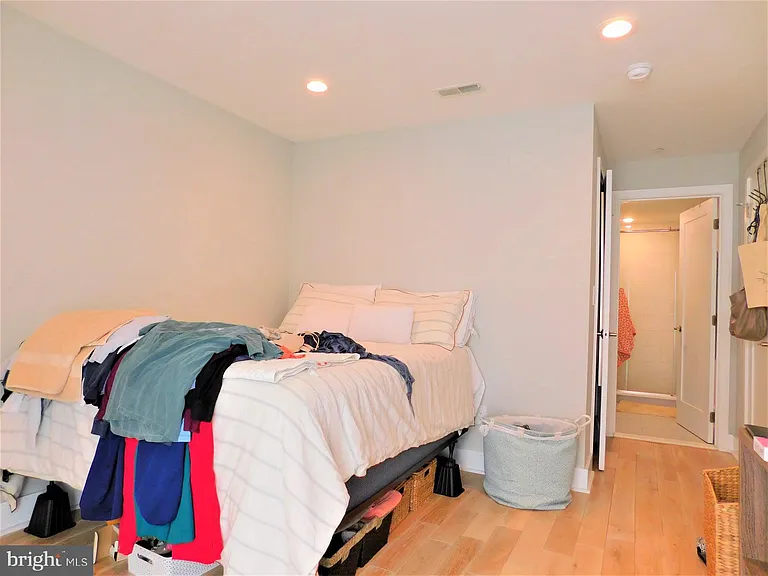 922 N 17th St #26-F — Photo 14