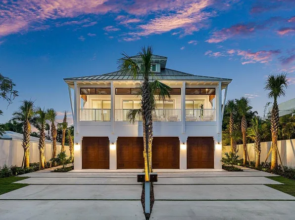 909 Bond Way, Delray Beach, FL 33483