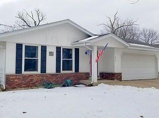 5324 S 8th St, Milwaukee, WI 53221