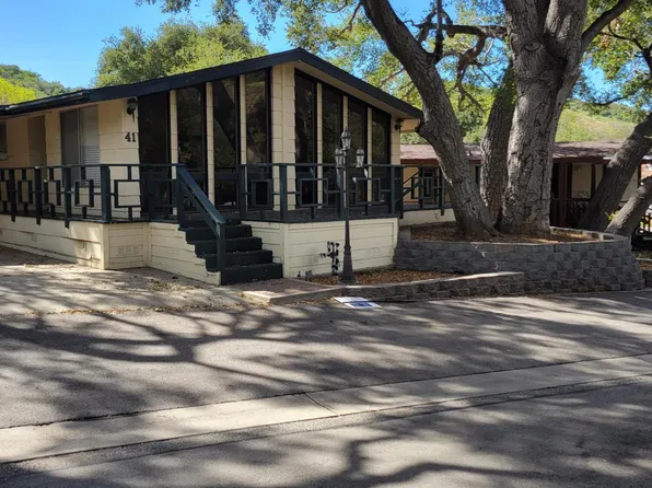 41 Old Castle Rd, Westlake Village, CA 91361