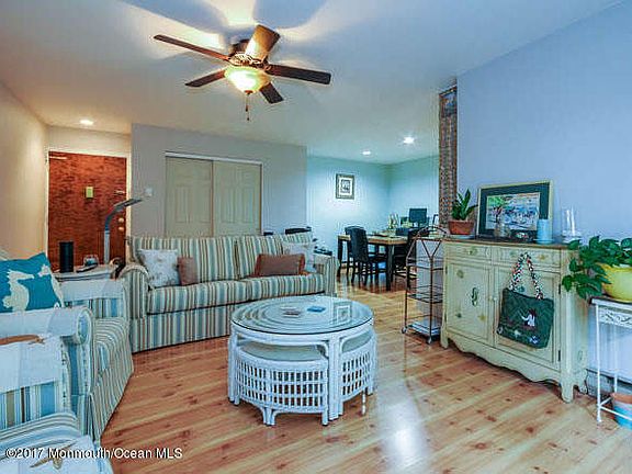 4th image of 76 Whitefield Ave APT 302