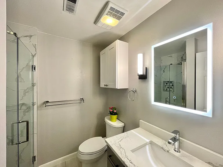 8611 NE 26th Pl — Photo 26