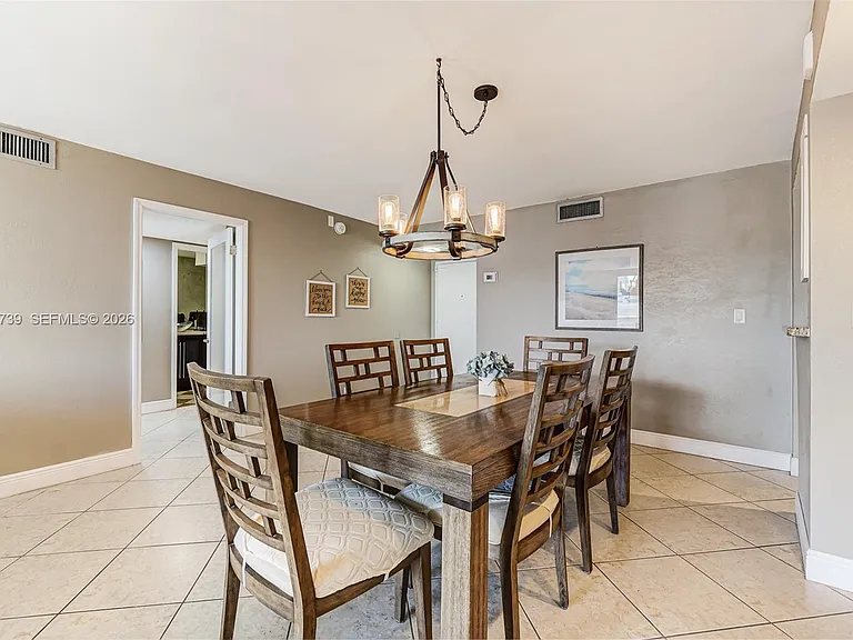 6039 Collins Ave #936 — Photo 10