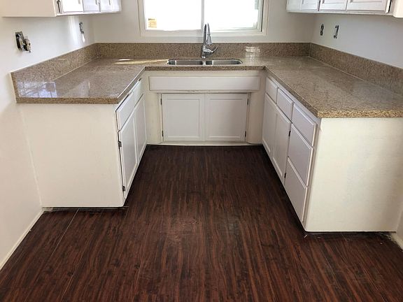 3rd image of 10630 Crenshaw Blvd APT 4