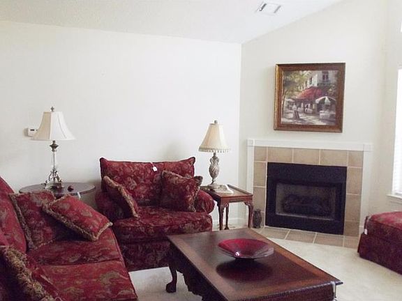 5th image of 1700 Silver Summit Dr SE