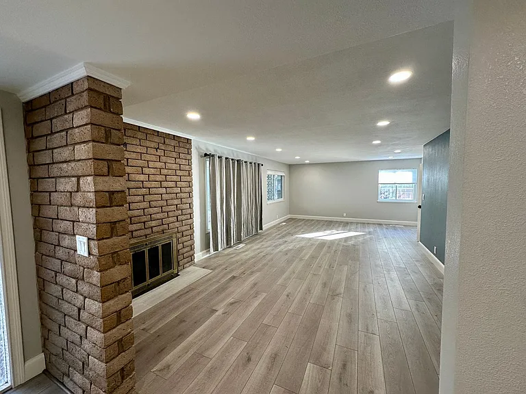 11037 Linda Vista Dr — Photo 3