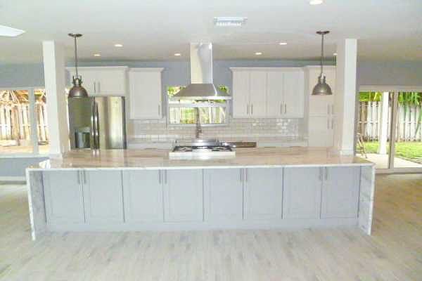 Home For Sale In Bonniecrest - Del Ida