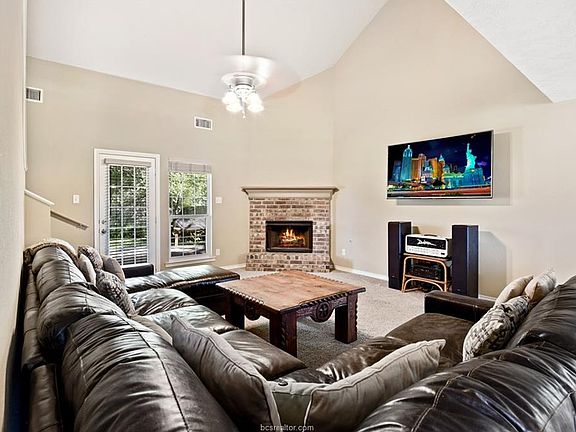 4th image of 1304 Portsmouth Ct