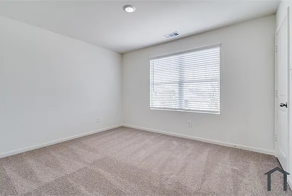 1876 Lockhart Dr — Photo 14