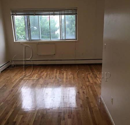 3rd image of 2111 43rd St