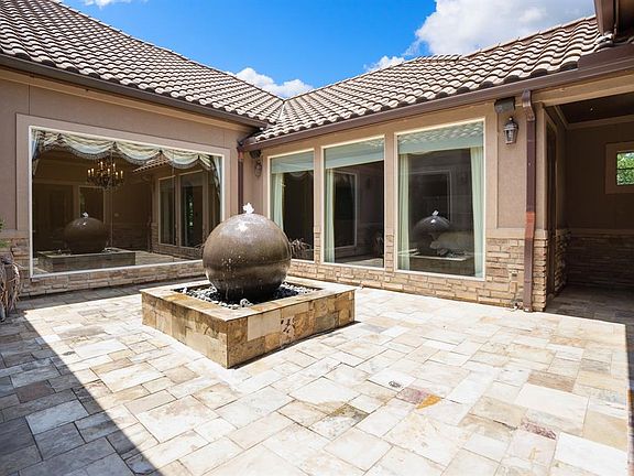 An incredible 1 story Mediterranean style patio home in desirable location in the ''Tuscan Villas'' section of Lakes of Sterling Gate.