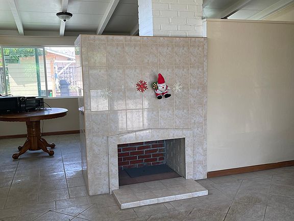2nd image of 311 Hiddenlake Dr