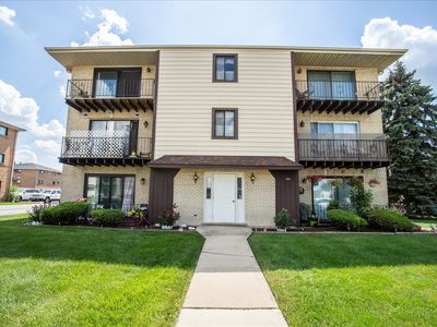 7345 W 85th Pl APT 3A, Bridgeview, IL, 60455