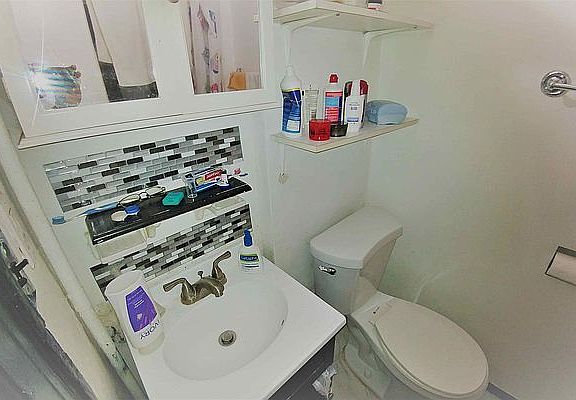 5th image of 240 W 16th St APT B1