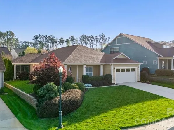 1225 Greenland Dr, Denver, NC 28037
