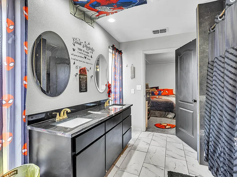 6515 Amber Dr — Photo 15
