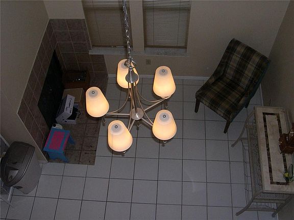 2nd image of 5608 Cougar Dr APT 221