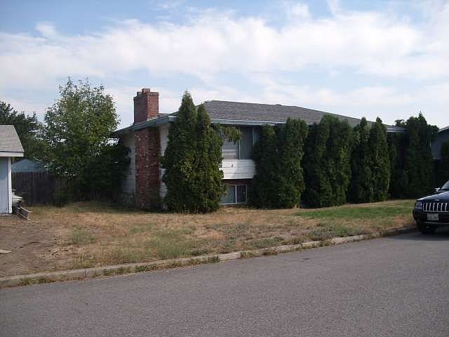 2nd image of 3011 S Bates Rd