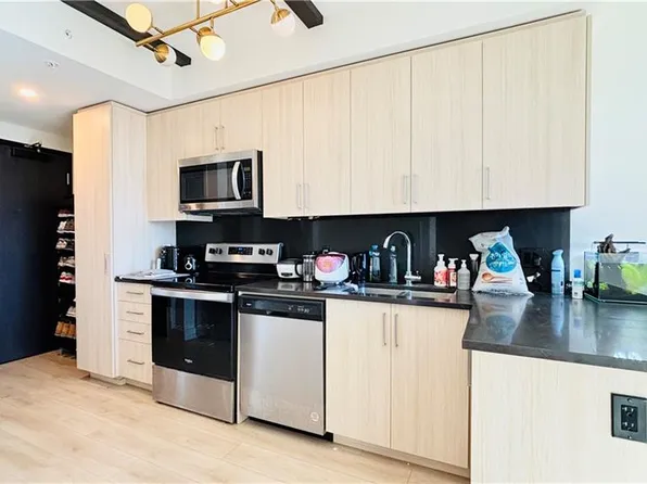 145 Columbia St W #1536, Waterloo, ON N2L 0K7