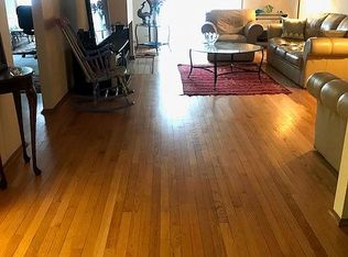 724 12th St APT 210, Wilmette, IL 60091