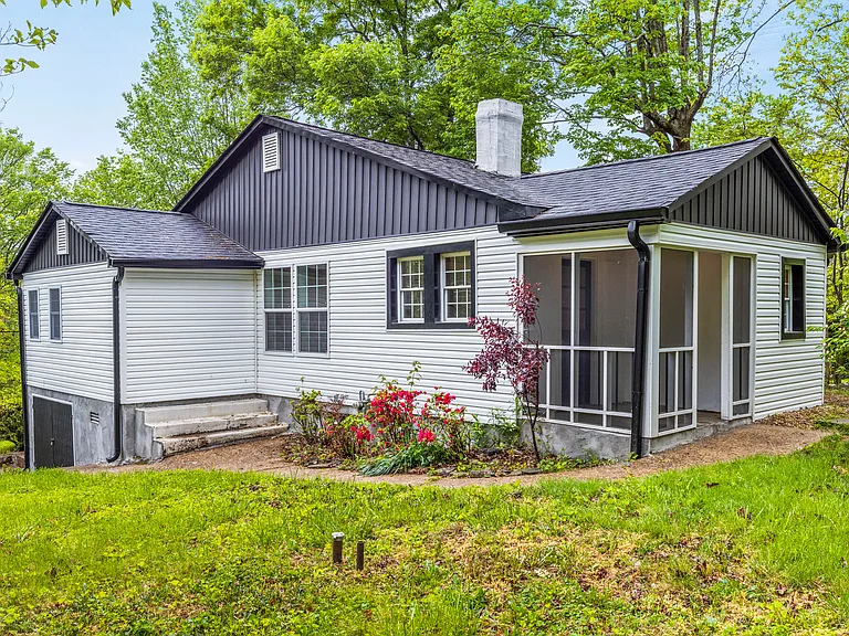 6005 Medlin Heights Rd — Photo 36