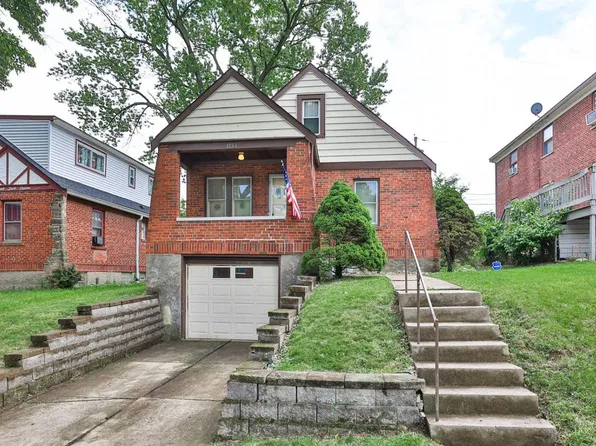 3933 N Clerose Cir, Cincinnati, OH 45205