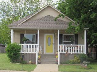 308 N Broadway St, Checotah, OK 74426