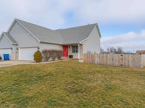 107B E Lake Ct, Atlanta, IL 61723