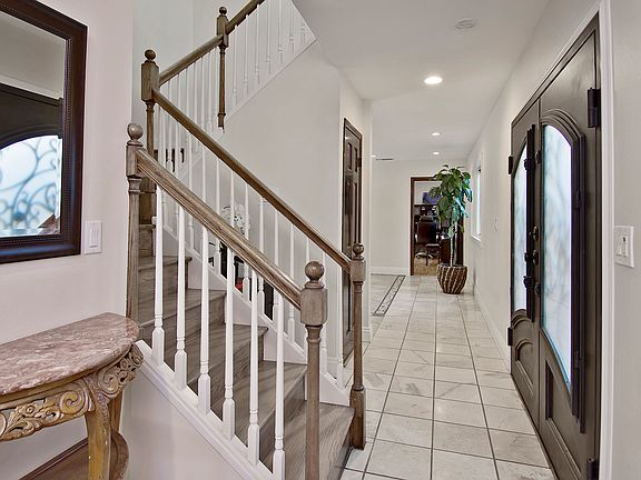 3rd image of 22852 Macfarlane Dr