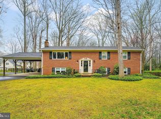 5103 Gunpowder Rd, Fairfax, VA 22030
