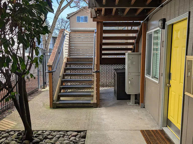 1370 High St #B — Photo 12