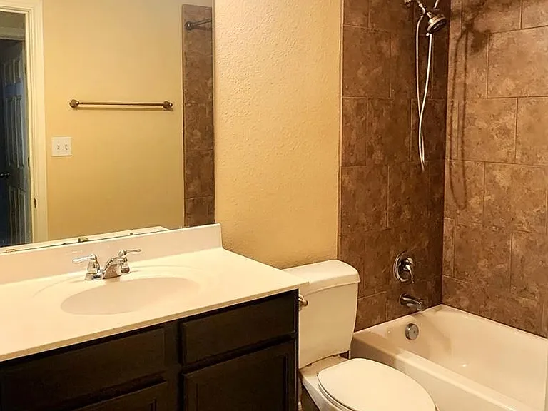 705 Wiltshire Dr — Photo 11