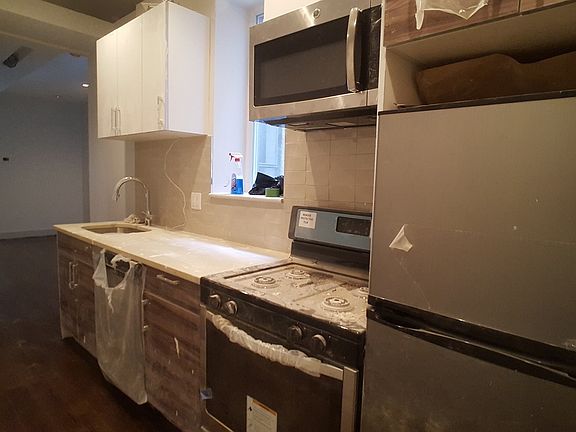 2nd image of 491 Chauncey St