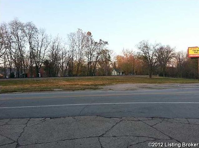 2nd image of 102 Main St